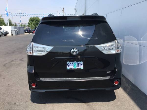 2014 Toyota Sienna 5dr 8-pass Van V6 Se Fwd for sale in Medford, OR – photo 8