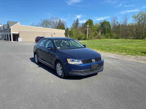 2012 Volkswagen Jetta SE 5 Speed Manual for sale in Wappingers Falls, NY – photo 2