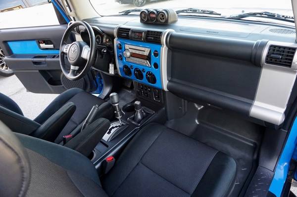 2008 Toyota FJ Cruiser *(( Lifted * Custom * Voodoo Blue COLOR ))* -... for sale in Austin, TX – photo 17