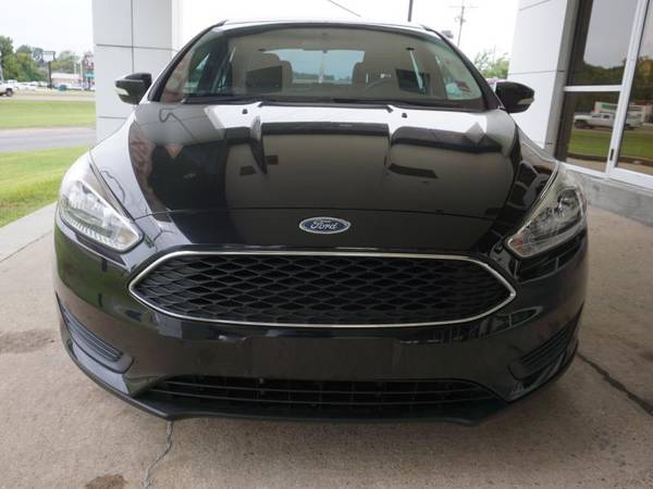 2015 Ford Focus SE sedan Tuxedo Black Metallic for sale in Baton Rouge , LA – photo 3