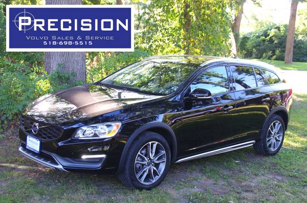 2015.5 Volvo V60 T5 AWD Cross Country – Black for sale in Schenectady, VT – photo 4