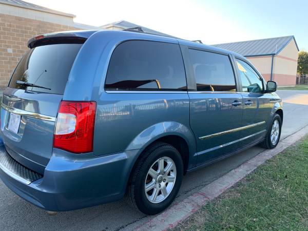 2012 CHRYSLER TOWN & COUNTRY for sale in San Antonio, TX – photo 4