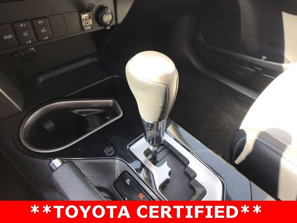 2017 Toyota RAV4 Limited for sale in Westmont, IL – photo 18
