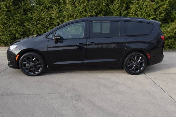 2019 CHRYSLER PACIFICA S1175 - - by dealer - vehicle for sale in Morton, IL – photo 15