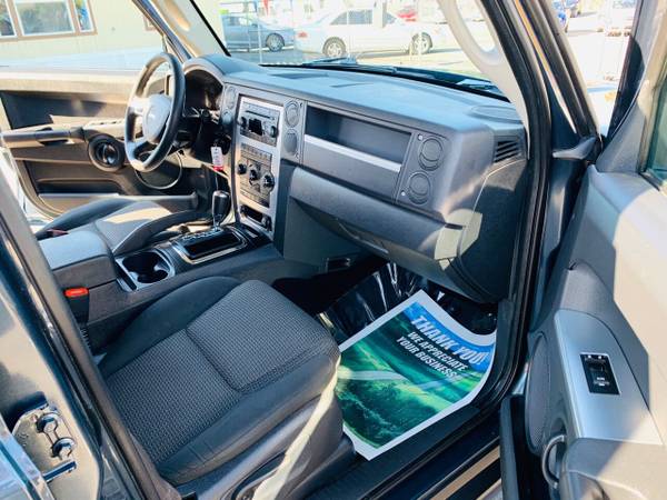 2008 Jeep Commander Sport 4X4 3rd Row Seating V-6 for sale in Garden City, ID – photo 10