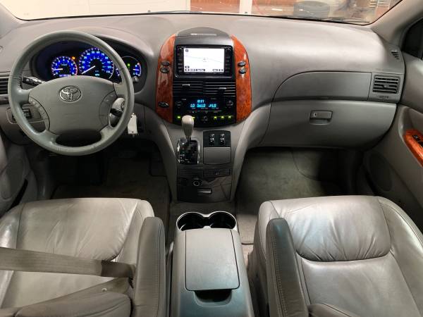 2010 Toyota Sienna XLE for sale in Conway, AR – photo 7