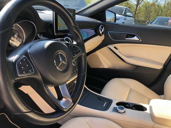 2015 Mercedes-Benz CLA250 77, 415 miles for sale in Downers Grove, IL – photo 3