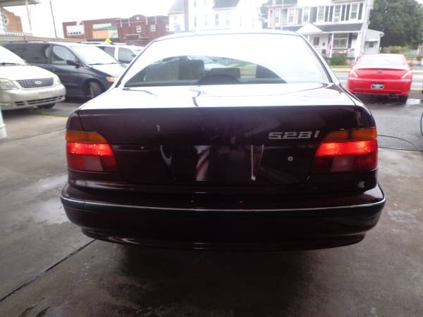2000 BMW 528I-CLEAN INSIDE/OUTSIDE-SMOOTH RIDE-CLEAN TITLE for sale in Allentown, PA – photo 14