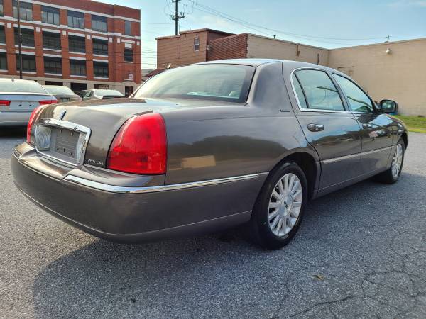2003 Lincoln Town Car Executive WARRANTY AVAILABLE - cars & trucks -... for sale in HARRISBURG, PA – photo 5