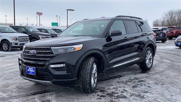 2020 Ford Explorer XLT suv Black - - by dealer for sale in Iowa City, IA – photo 6