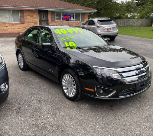 2010 Ford Fusion Hybrid with only 20k miles! - cars & trucks - by... for sale in Chattanooga, TN – photo 4
