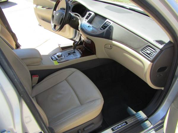 2012 Hyundai Genesis - - by dealer - vehicle for sale in Hernando, FL – photo 21