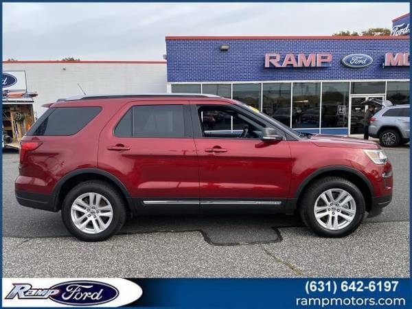 2019 Ford Explorer XLT 4WD SUV - - by dealer - vehicle for sale in PORT JEFFERSON STATION, NY – photo 7