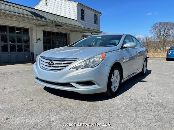 2011 Hyundai Sonata GLS Auto - - by dealer - vehicle for sale in York, PA – photo 4
