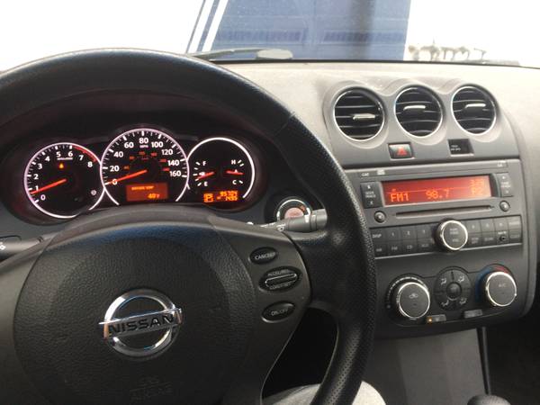 2011 Nissan Altima 2.5S - cars & trucks - by owner - vehicle... for sale in Grants Pass, OR – photo 2