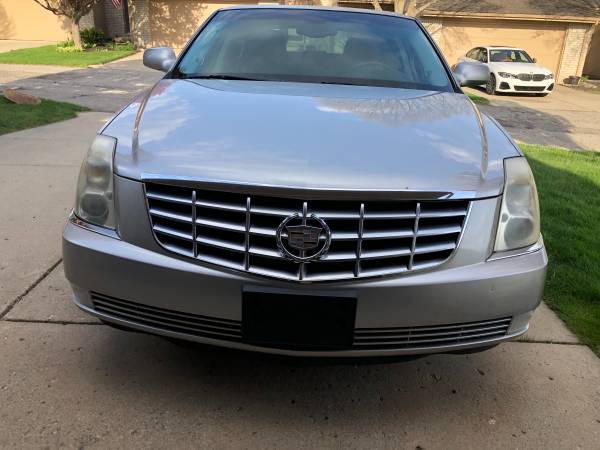 SOUTHERN CADILLAC DTS CLEAN NO RUST WELL MAINTAINED REDUCED - cars & for sale in Clarkston , MI – photo 10