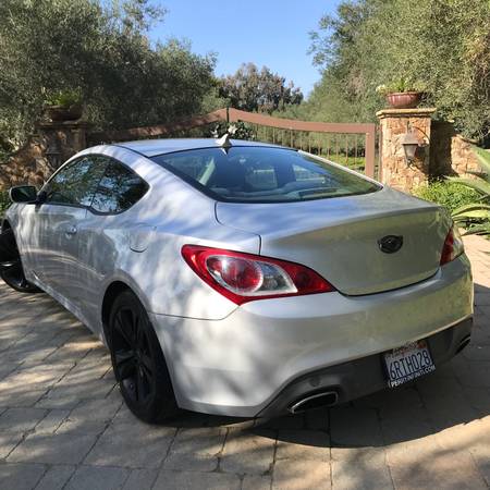 2011 Hyundai Genesis Coupe 2.0L Turbo - cars & trucks - by owner -... for sale in Carlsbad, CA – photo 11