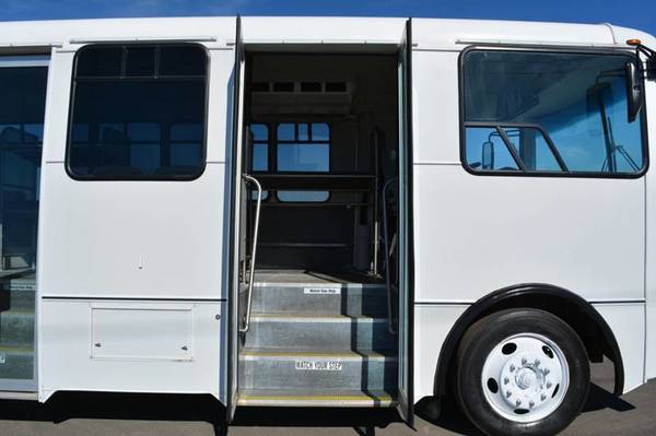 2016 Freightliner Champion CTS FE 20 Passenger Shuttle Bus for sale in Madison, WI – photo 15