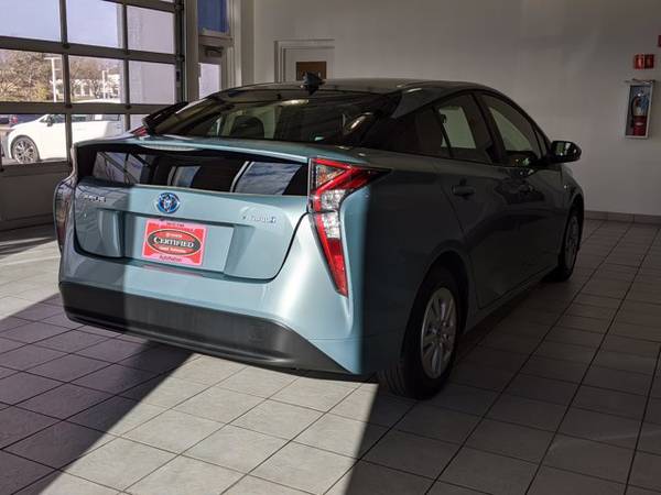 2016 Toyota Prius Two SKU:G3500301 Hatchback - cars & trucks - by... for sale in Libertyville, IL – photo 6