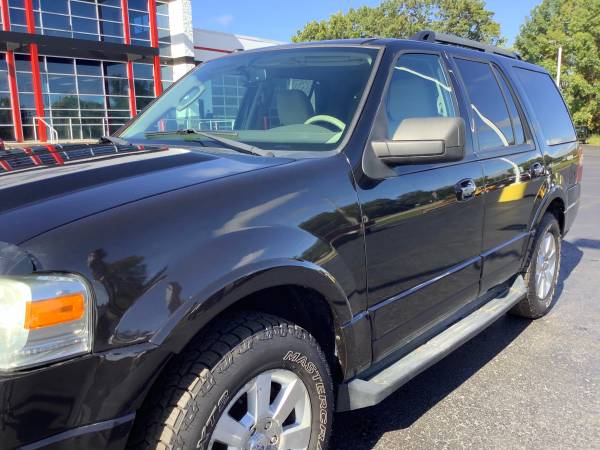 3rd Row! 2010 Ford Expedition XLT! 4x4! No Accidents! - cars &... for sale in Ortonville, OH – photo 10
