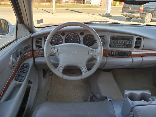 2002 Buick Lesabre!! 3800 Motor!! Leather!! ONE OWNER!! Very NICE!!... for sale in Freeport, IL – photo 7
