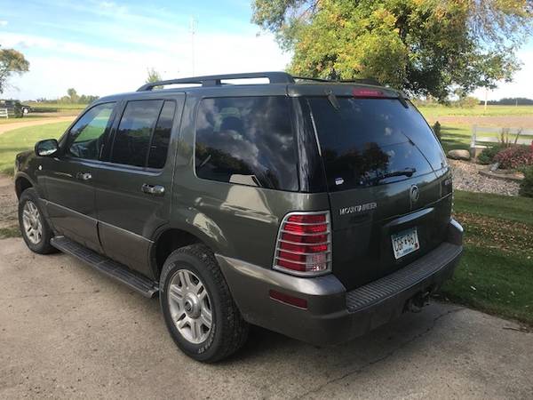 2004 Mountaineer Premier AWD - cars & trucks - by owner - vehicle... for sale in Moorhead, ND – photo 3