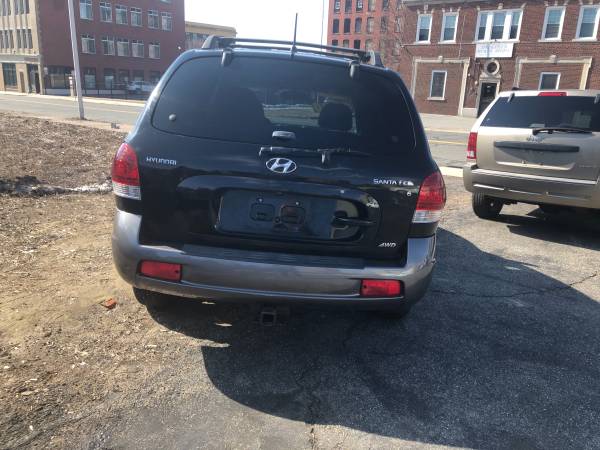 2005 HYUNDAI SANTA FE GLS - - by dealer - vehicle for sale in Springfield, MA – photo 2