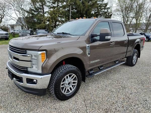 2017 Ford F-250SD Lariat - - by dealer - vehicle for sale in Chillicothe, WV – photo 3