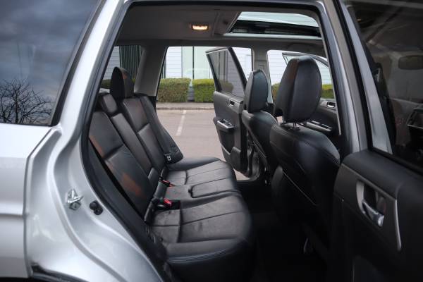 2011 Subaru Forester Touring - LEATHER / NAVIGATION / ONLY 81K... for sale in Beaverton, WA – photo 21