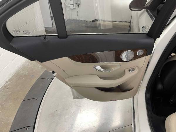 2016 Mercedes-Benz C-Class C 300 Blind Spot Assist Panorama Sunroof for sale in Salem, OR – photo 12