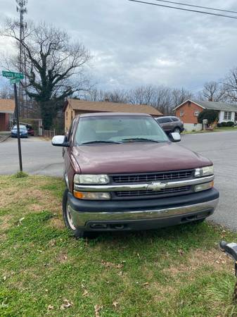 1999 Chevy Silverado 5.3 4x4 - cars & trucks - by owner - vehicle... for sale in Roanoke, VA – photo 2