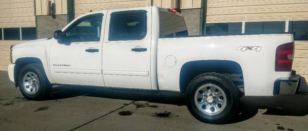 2011 Chevrolet 1500 Crew Cab 4X4 Short Bed 5.3 V-8 Automatic - cars... for sale in Grand Junction, CO – photo 9