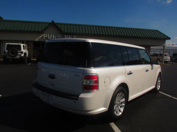 2009 Ford Flex SEL 3rd Row Seat V6*autoworldil.com* ""PRICED REDUCED"" for sale in Carbondale, IL – photo 8