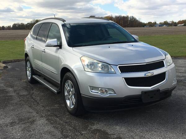 2009 Chevrolet Traverse LT 3rd Row Southern Truck only $6950 - cars... for sale in Chesterfield Indiana, IN – photo 4
