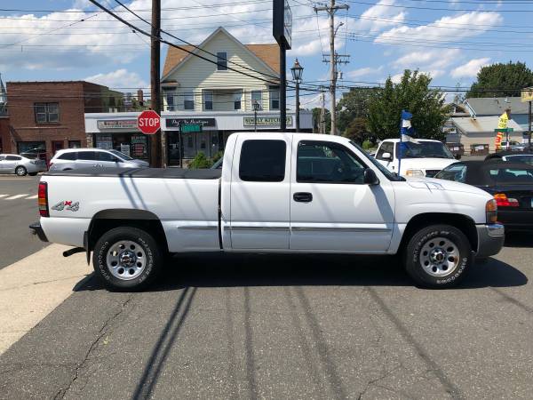 🚗* 2005 GMC Sierra 1500 SLT 4dr Extended Cab 4WD SB - cars & trucks... for sale in MILFORD,CT, RI – photo 18