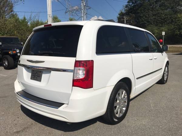 2016 Chrysler Town Country Touring for sale in Maryville, TN – photo 3