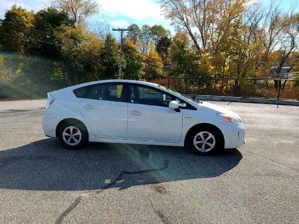 !!!!!!!!! 2014 TOYOTA PRIUS!!!!! 1 OWNER SUPER DEAL - cars & trucks... for sale in Lewiston, ME – photo 4