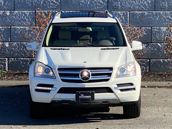 2012 Mercedes-Benz GL450 4MATIC - nav, 3rd row, DVD, 1 owner,... for sale in Middleton, MA – photo 2