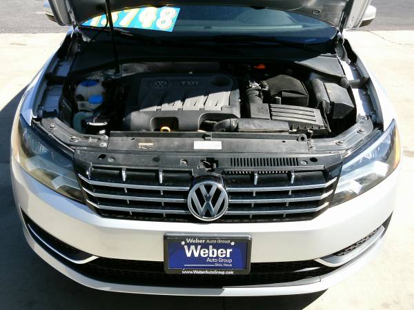 2014 Volkswagen Passat SE TDI-30k Miles! Heated Leather! Sunroof! -... for sale in Silvis, IA – photo 22