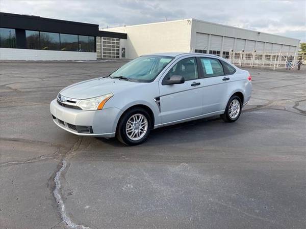 2008 Ford Focus SE - sedan - cars & trucks - by dealer - vehicle... for sale in Waterford, MI – photo 3