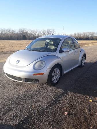 2008 Volkswagen Beetle 2L Turbo - cars & trucks - by owner - vehicle... for sale in Wichita, KS – photo 4