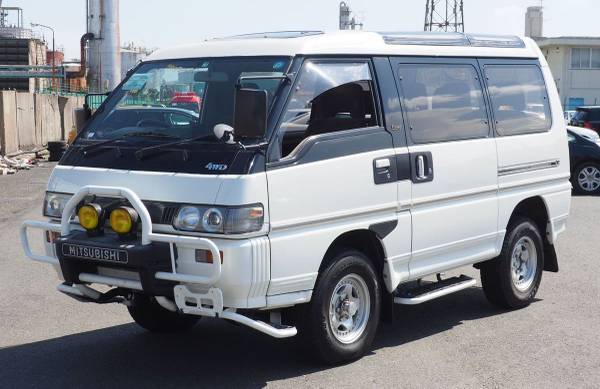 1991 Mitsubishi Delica Exceed Crystal Lite Roof 42,000 miles - cars... for sale in Taos Ski Valley, NM – photo 3