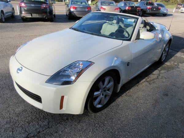 2004 Nissan 350Z Enthusiast Roadster - cars & trucks - by dealer -... for sale in Knoxville, TN – photo 4