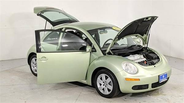 2007 Volkswagen New Beetle VW 2dr Manual Coupe - cars & trucks - by... for sale in Salem, OR – photo 11