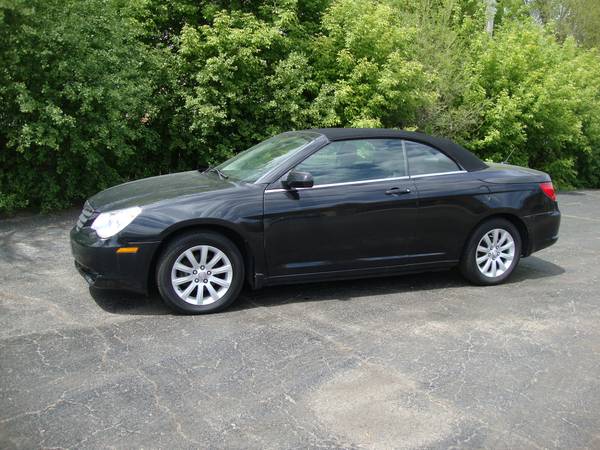 2011 Chrysler Sebring LX Convertible (Low Miles/Excellent Condition) for sale in Northbrook, WI – photo 4