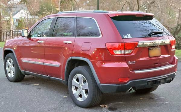 2012 Jeep Grand Cherokee Limited 4x4 For All Terrains! - cars &... for sale in Harrison, NY – photo 4