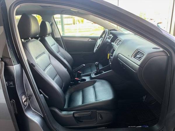 2013 VW JETTA TDI HEATED SEATS/BLUETOOTH/POWER SUNROOF/ MANUAL TRANS for sale in Green Bay, WI – photo 16