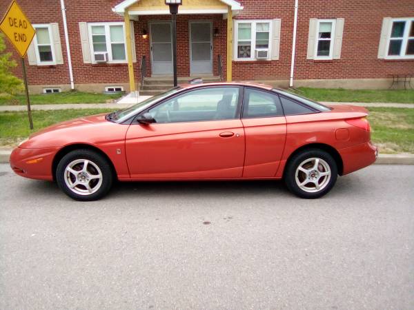 2002 SATURN SC2 3 DOOR COUPE - cars & trucks - by owner - vehicle... for sale in Montoursville, PA – photo 2
