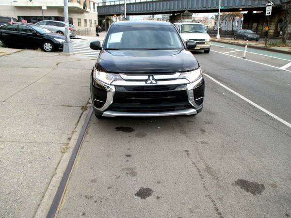 2018 Mitsubishi Outlander SEL S-AWC AWD - cars & trucks - by dealer... for sale in elmhurst, NY – photo 2