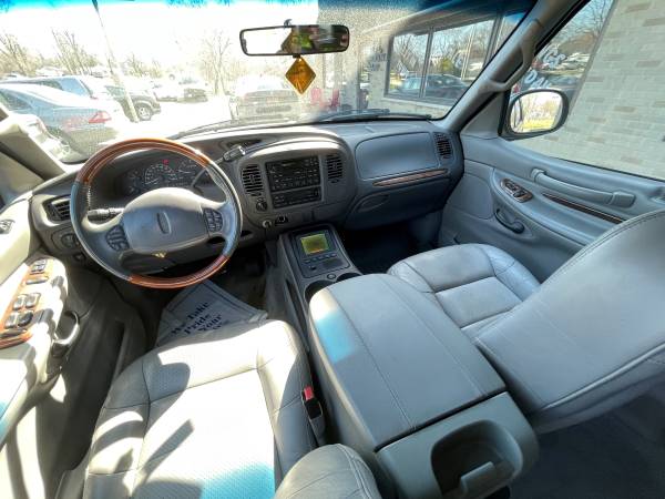 2001 Lincoln Navigator - - by dealer - vehicle for sale in Lockport, IL – photo 7